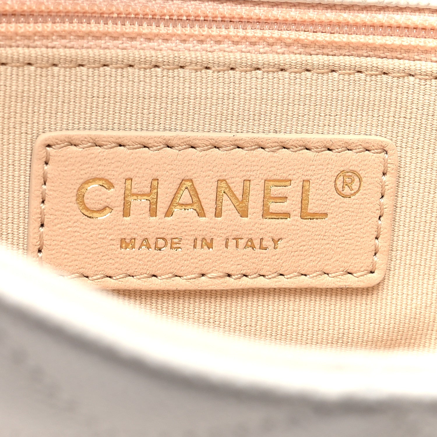 Chanel Caviar Quilted Wavy CC Hobo White 6 of 10