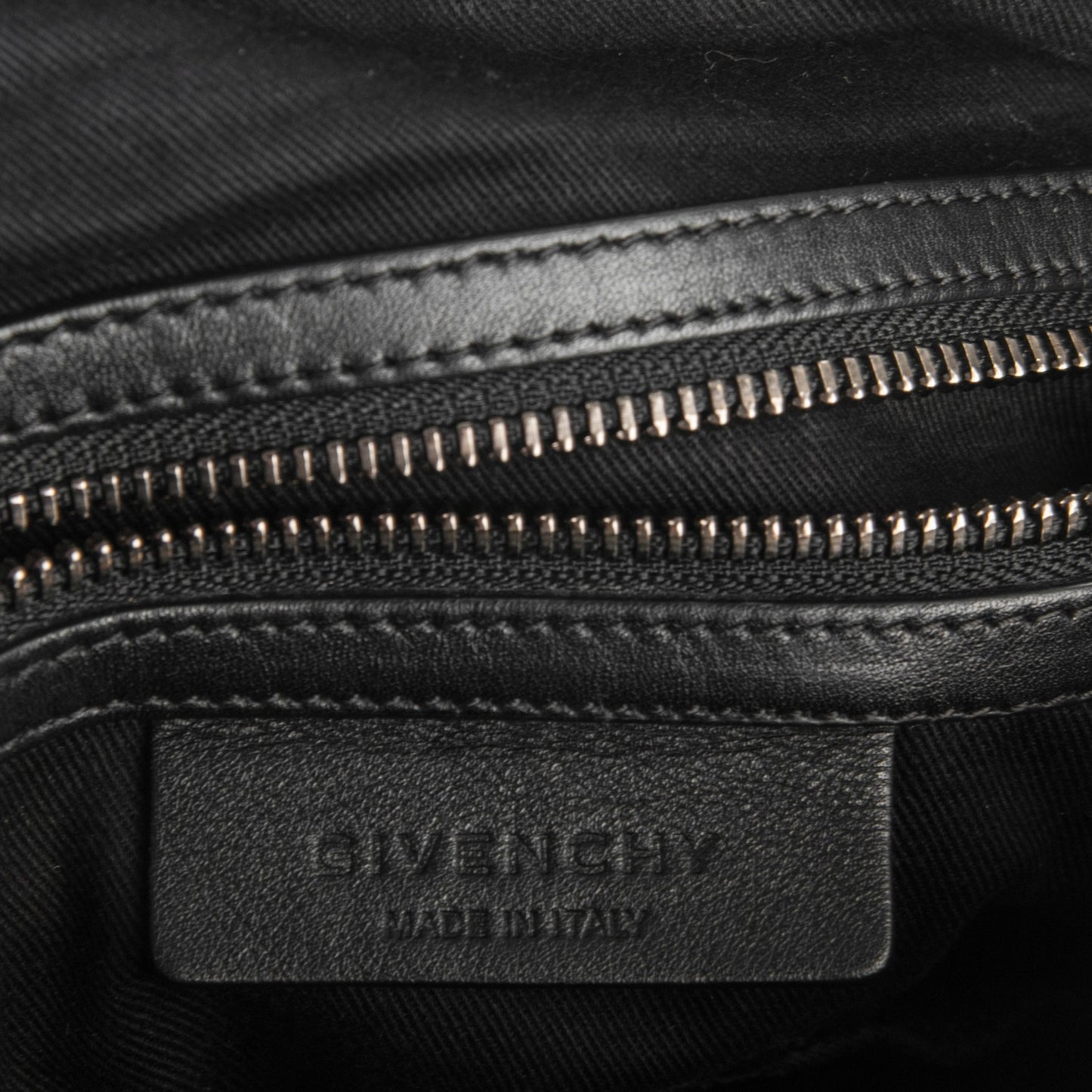 Washed Lambskin Medium Studded Pandora Black