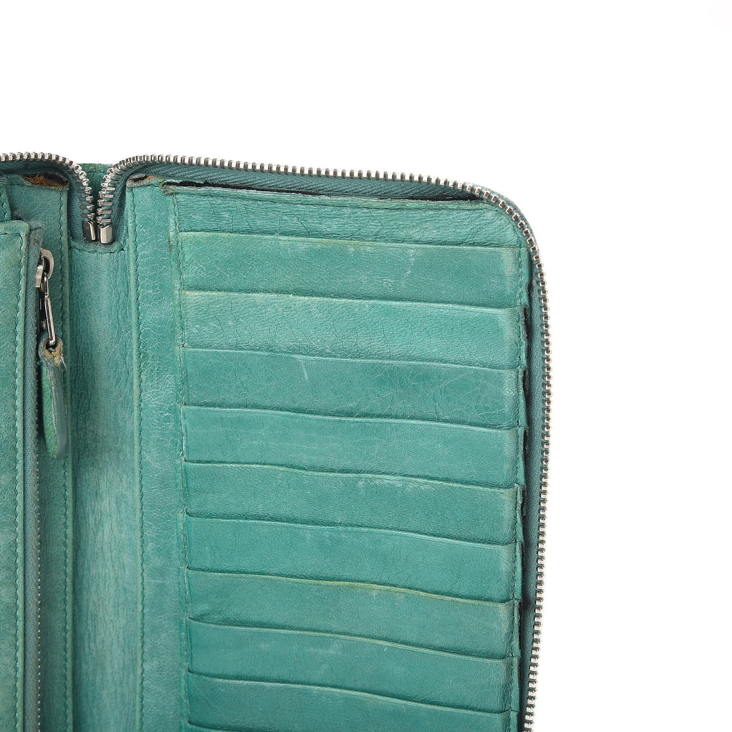Agneau Giant 12 Silver Hardware Compagnon Wallet Papeete