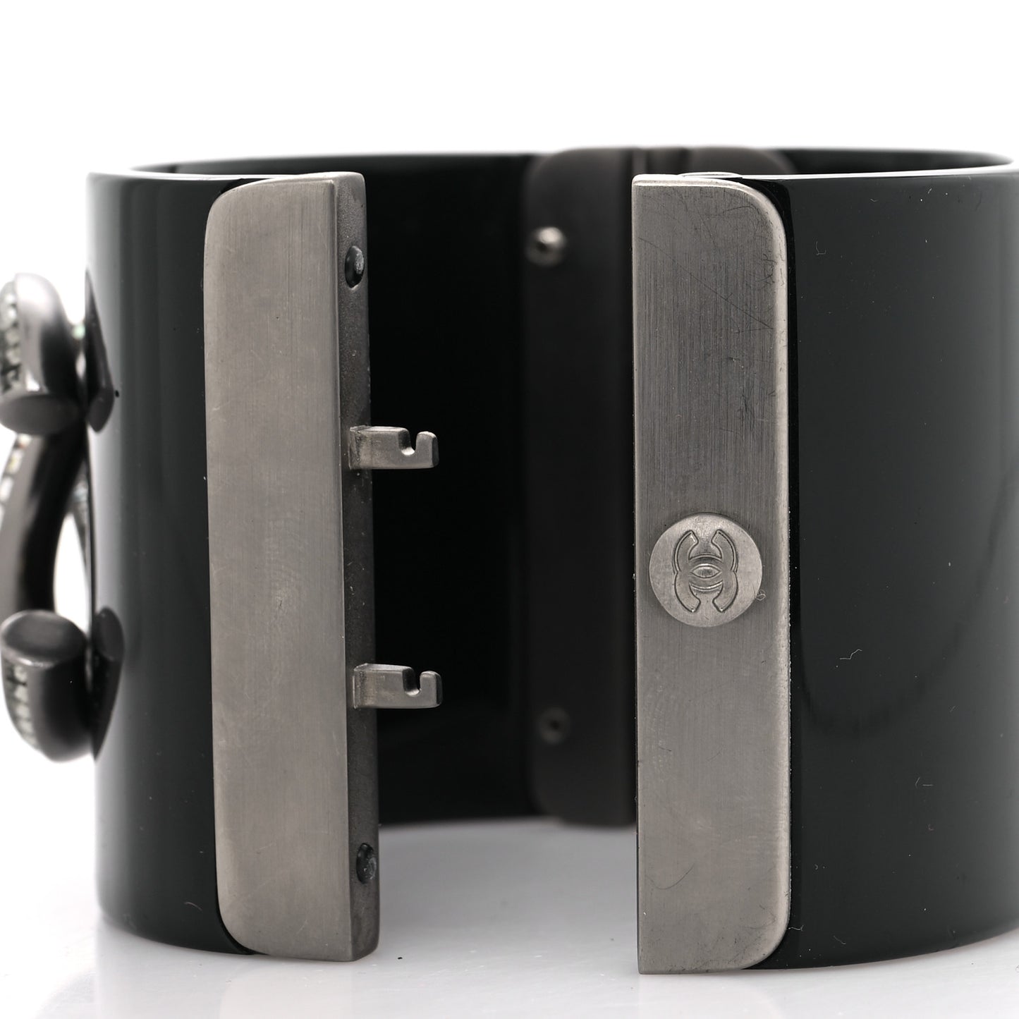 Resin Crystal CC Cuff Black