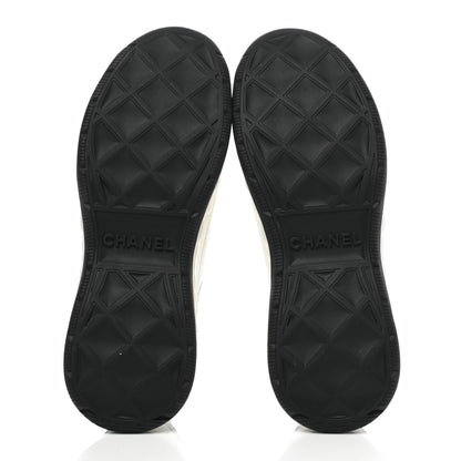 Chanel Velvet Calfskin Mixed Fibers CC Sneakers 38.5 Ivory Black 5 of 9