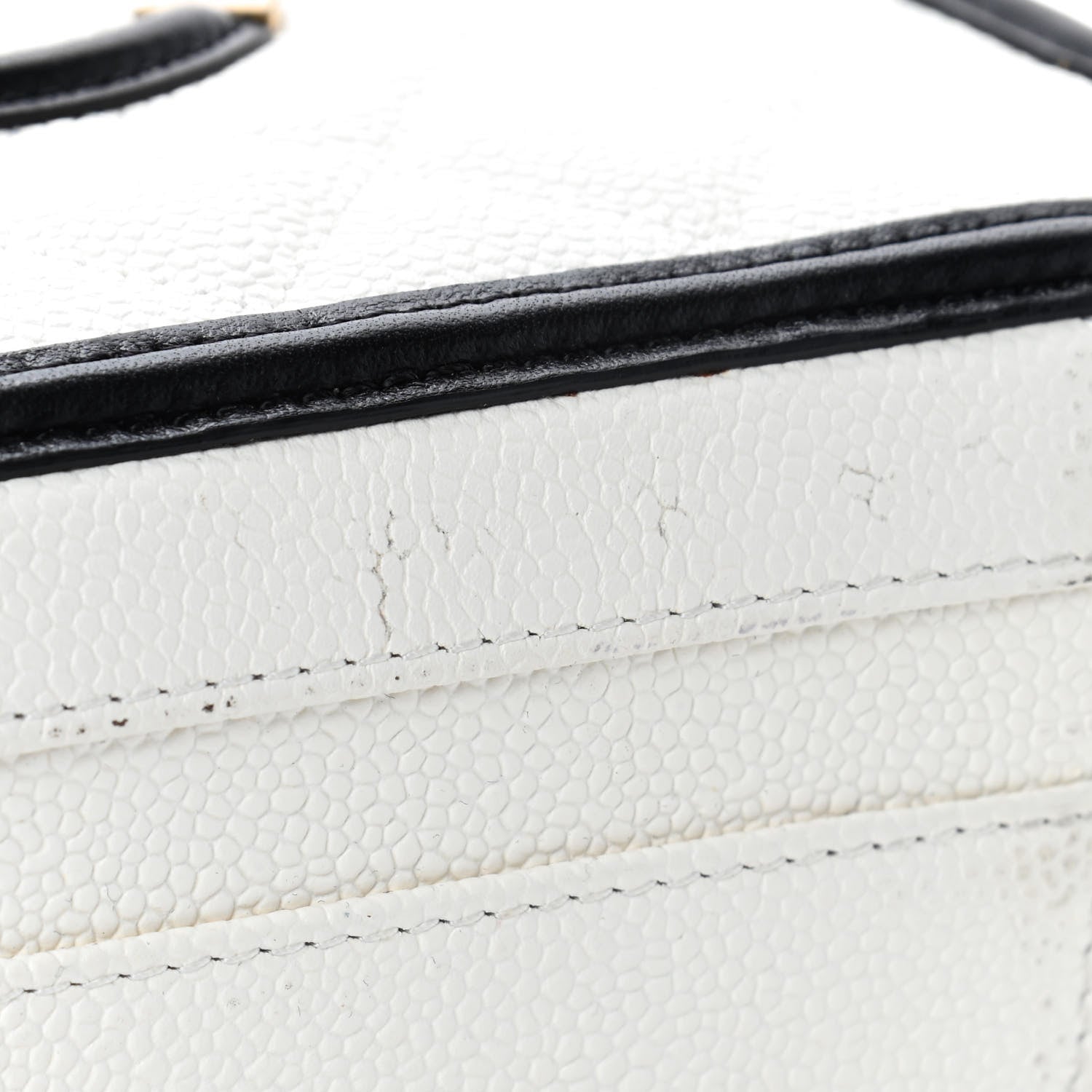 Chanel Caviar Quilted Medium CC Filigree Vanity Case White Black 20 of 23