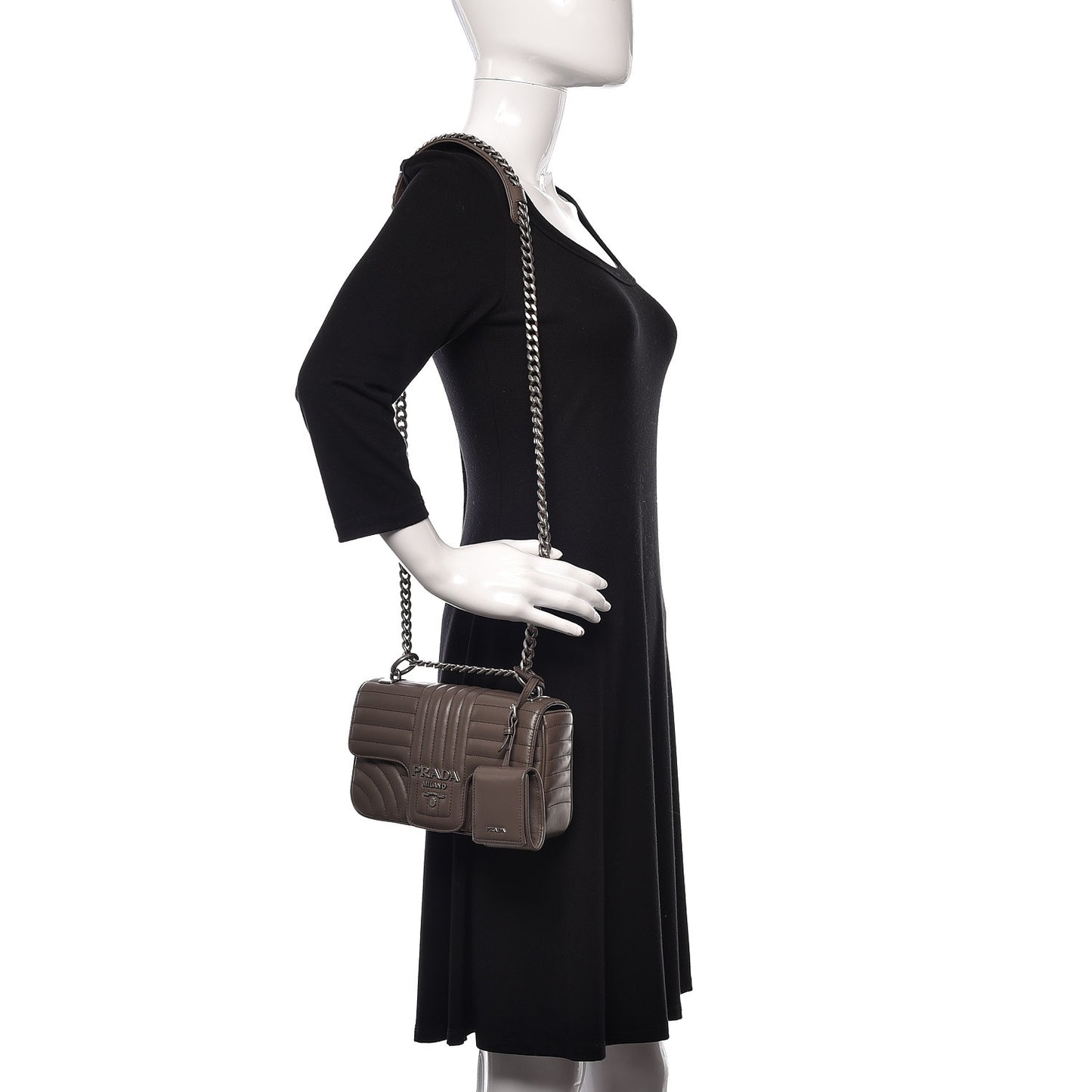 Soft Calfskin Impunture Diagramme Small Chain Flap Shoulder Bag Bambu