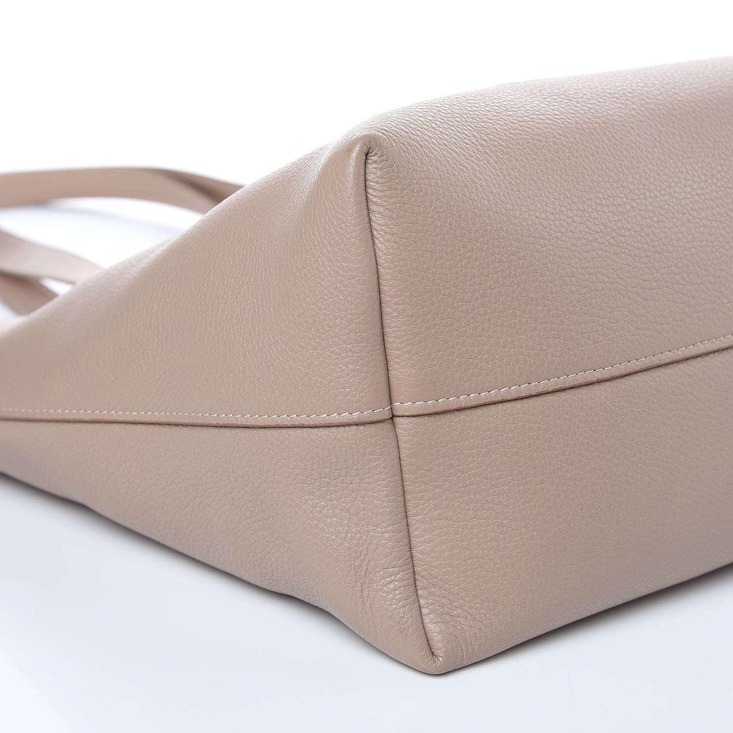 Vitello Daino Pocket Shopping Tote Cammeo