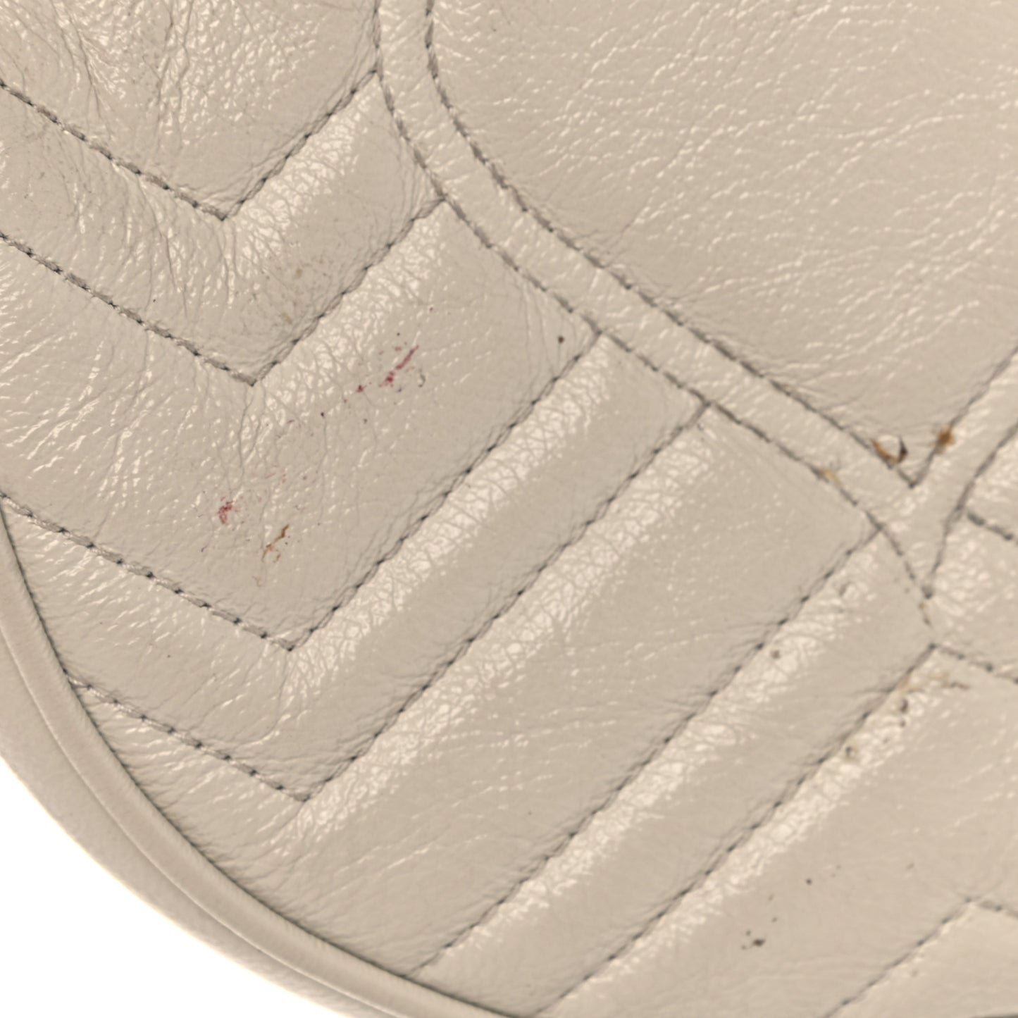 Calfskin Matelasse Mini GG Marmont Round Shoulder Bag White
