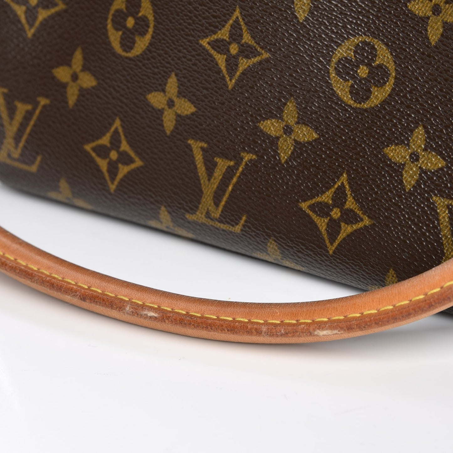 Monogram Looping MM