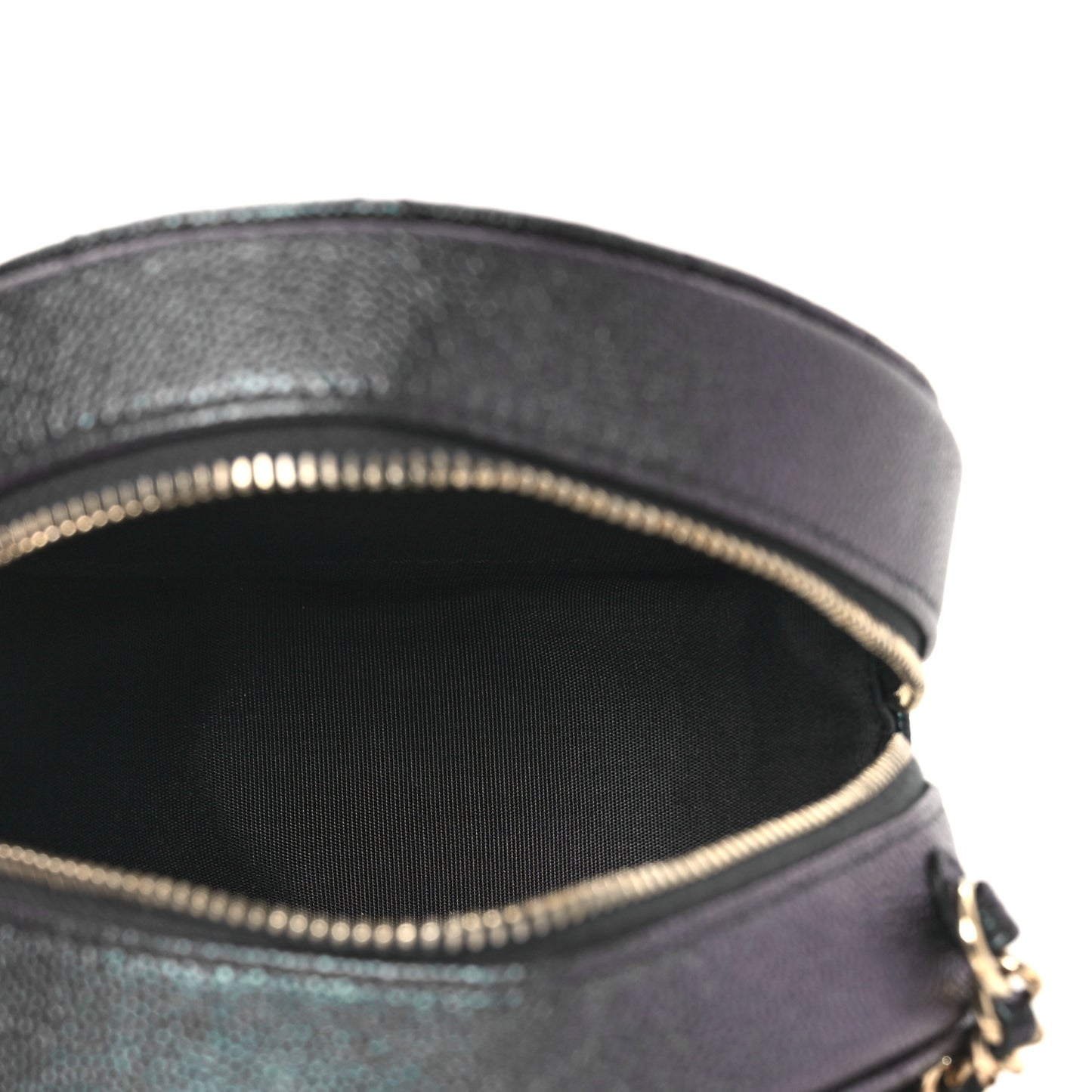 Iridescent Caviar Quilted Round Clutch With Chain Black