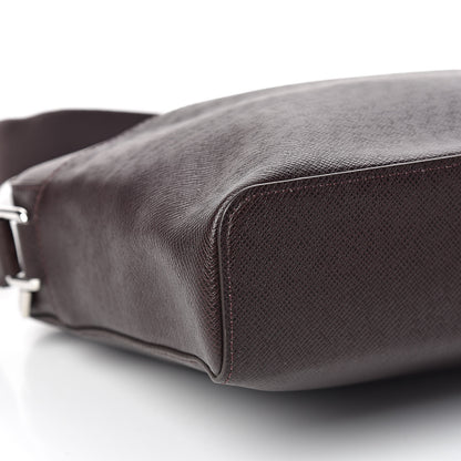 Louis Vuitton Taiga Anton Messenger PM Acajou 5 of 10