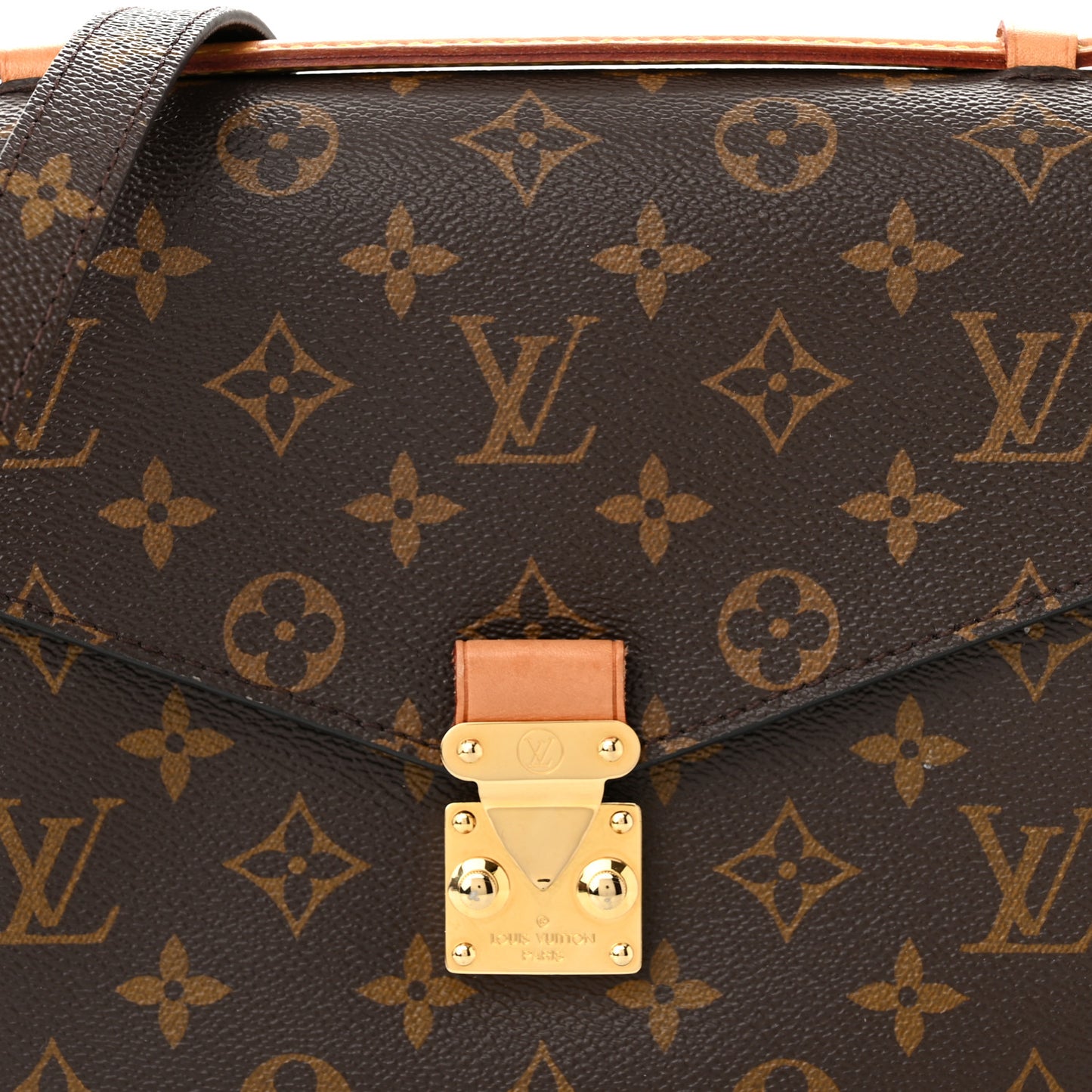 Monogram Pochette Metis