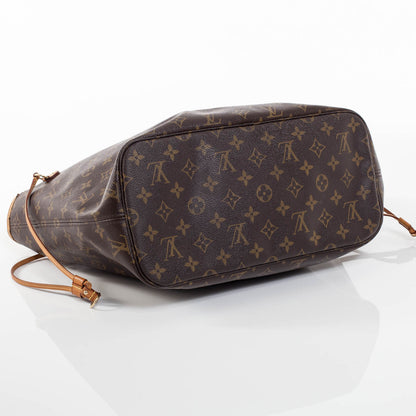 Louis Vuitton Monogram Neverfull MM 12 of 15