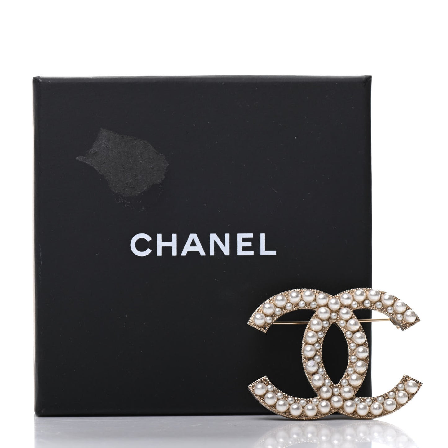 Pearl CC Brooch Gold