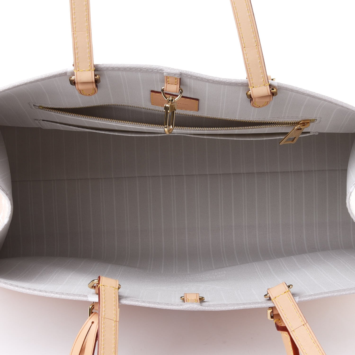 Louis Vuitton Monogram Giant By The Pool Onthego GM Brume 4 of 4