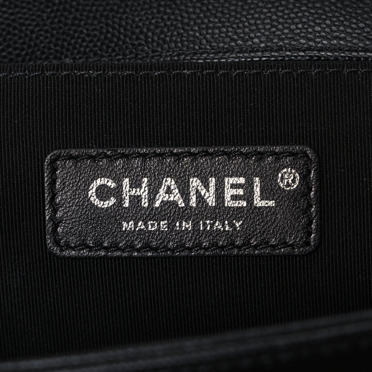 Caviar Quilted Medium Boy Flap Black