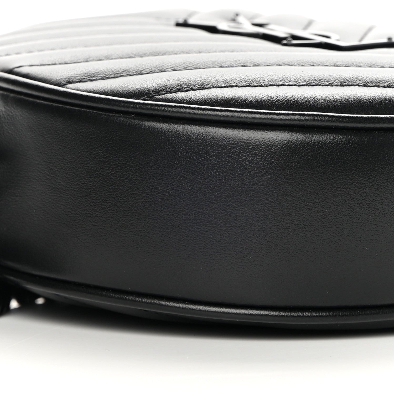 Saint Laurent Calfskin Matelasse Chevron Round Vinyle Camera Bag Black 9 of 11