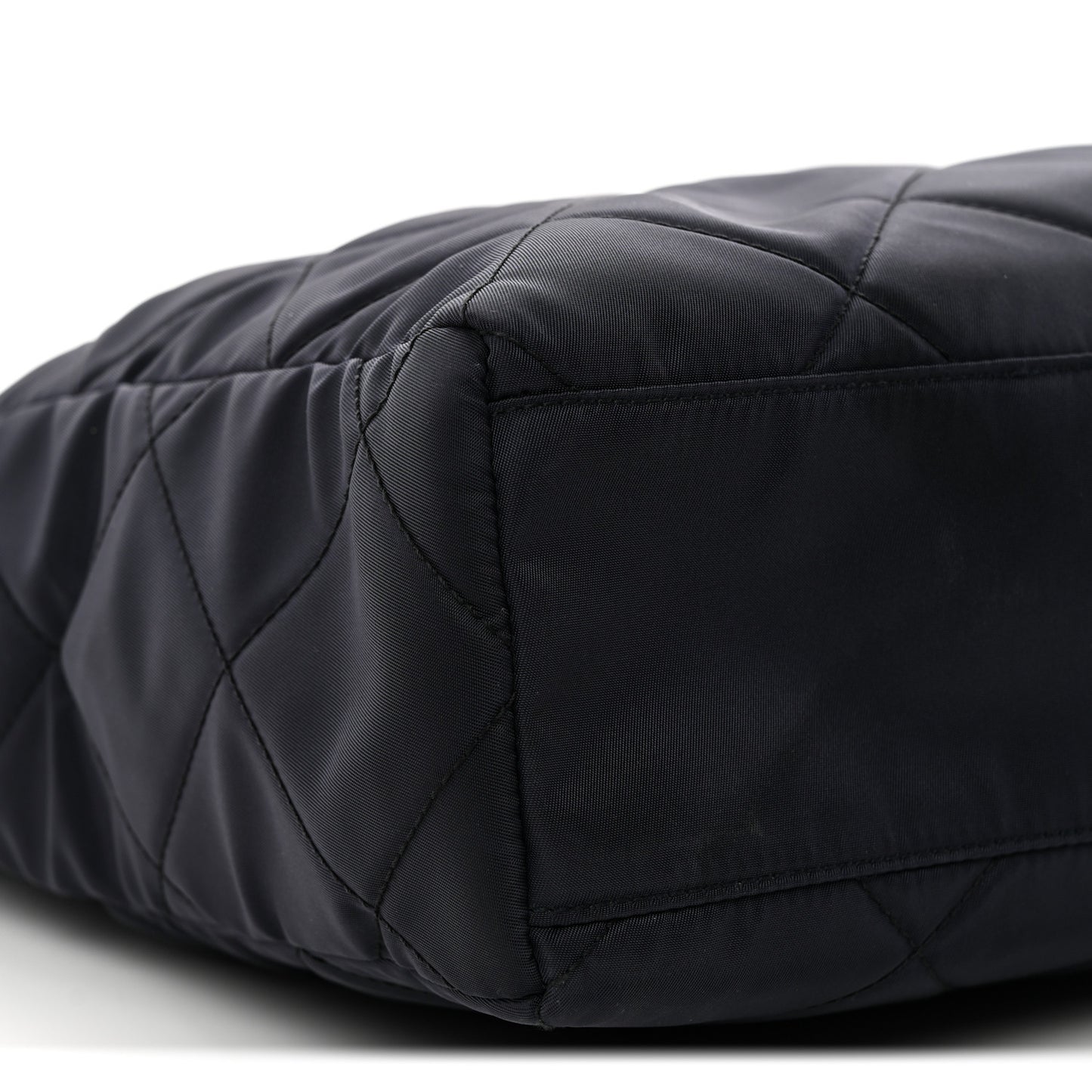 Nylon Tessuto Impuntu Quilted Tote Baltico