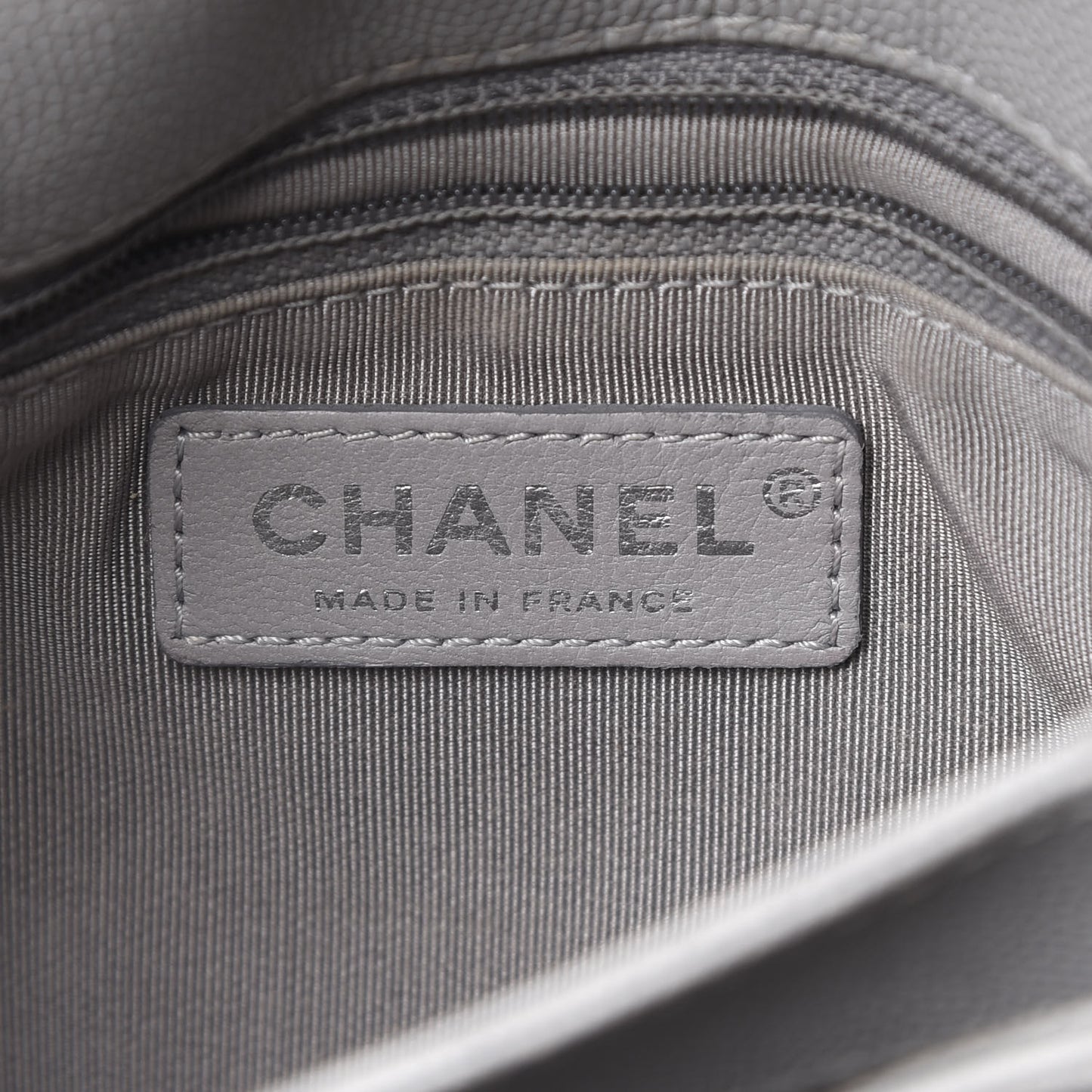 Caviar Quilted Medium Urban Companion Flap Grey