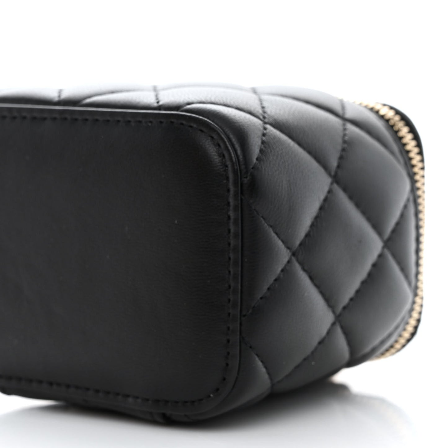 Lambskin Quilted Mini Pearl Crush Vanity Case With Chain Black