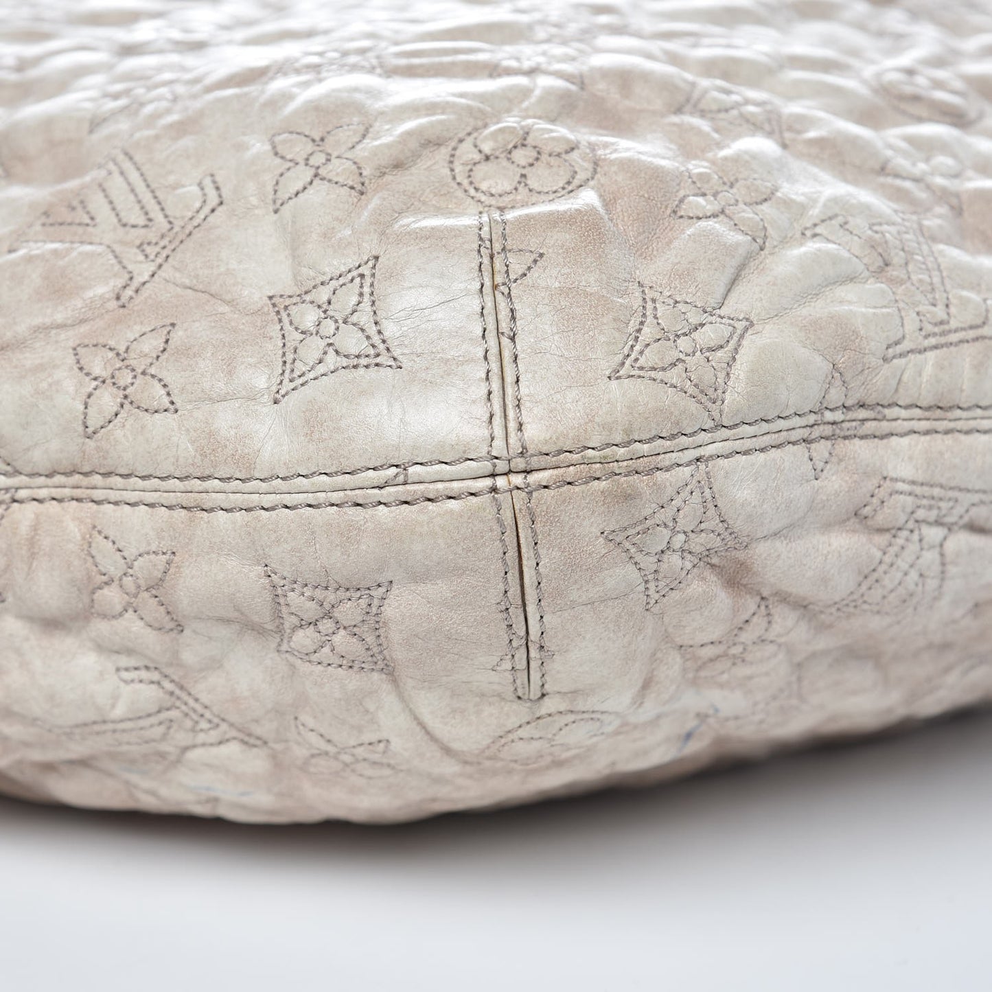 Lambskin Olympe Nimbus GM Ecru