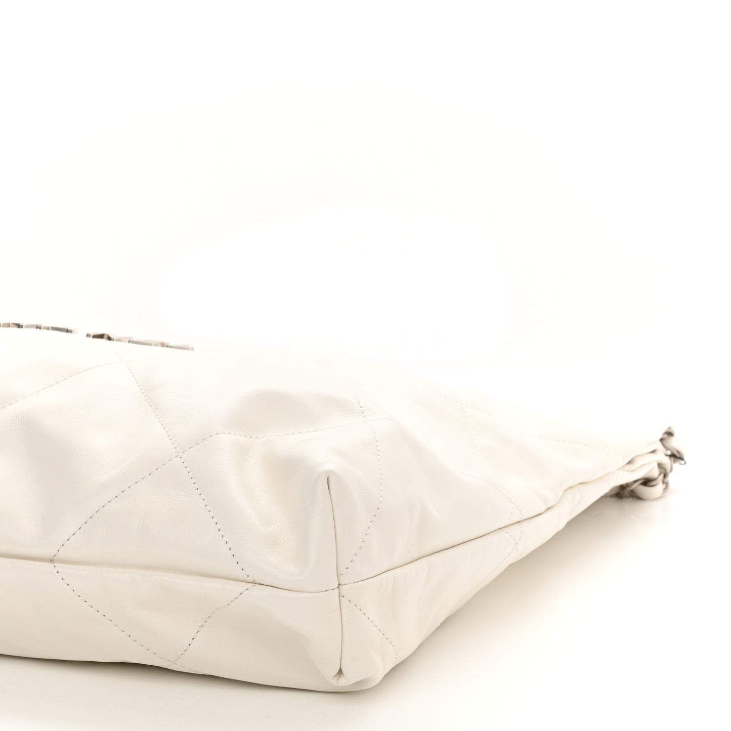 Shiny Calfskin Quilted Chanel 22 White