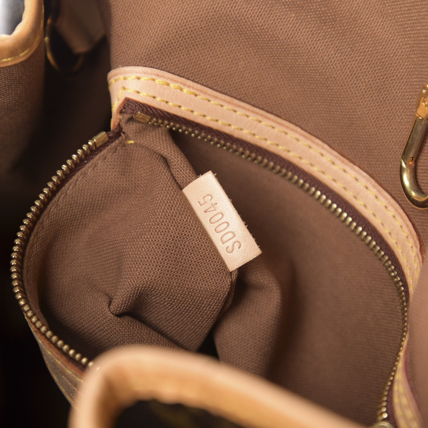 Louis Vuitton Monogram Batignolles Vertical 8 of 9