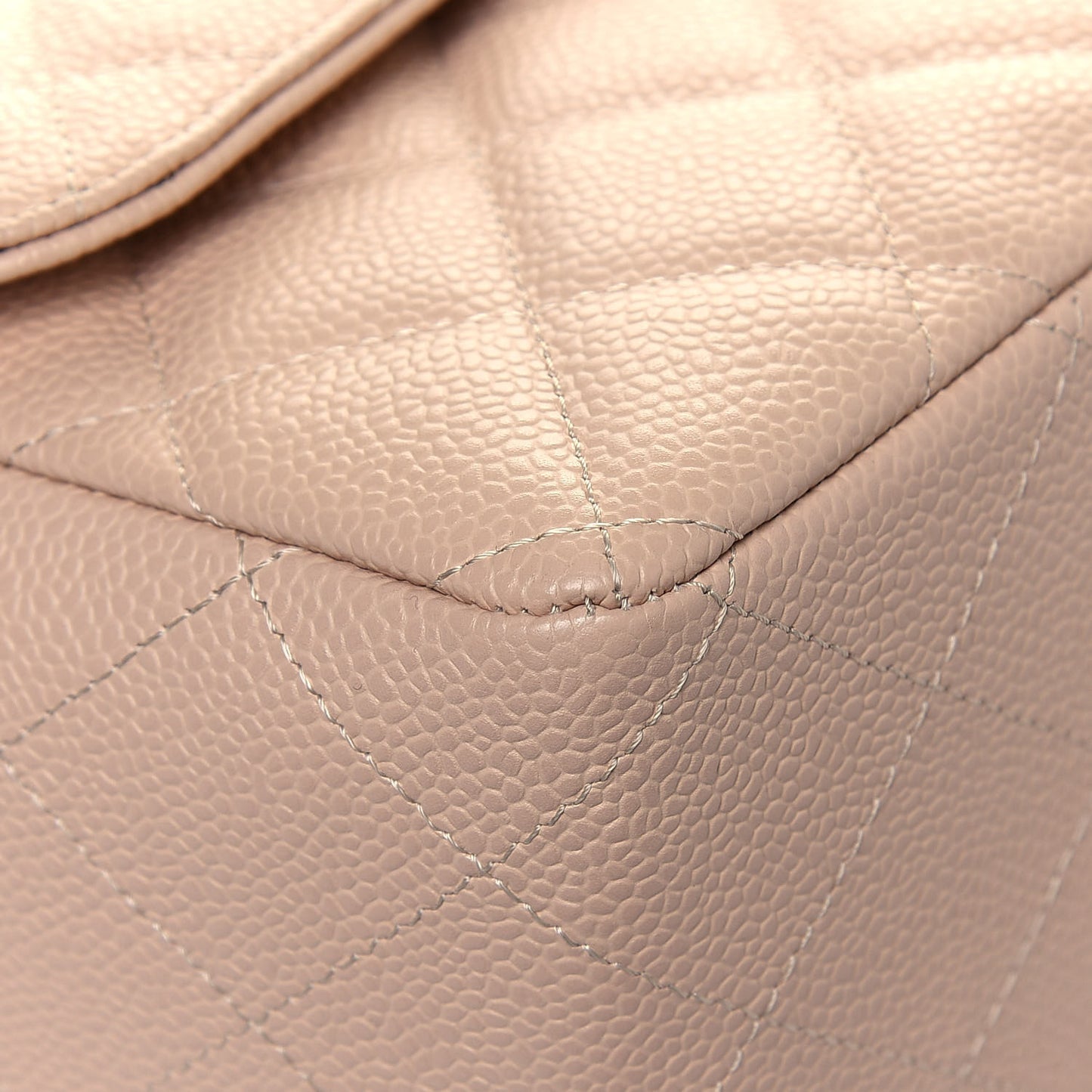 Caviar Quilted Jumbo Single Flap Beige Clair