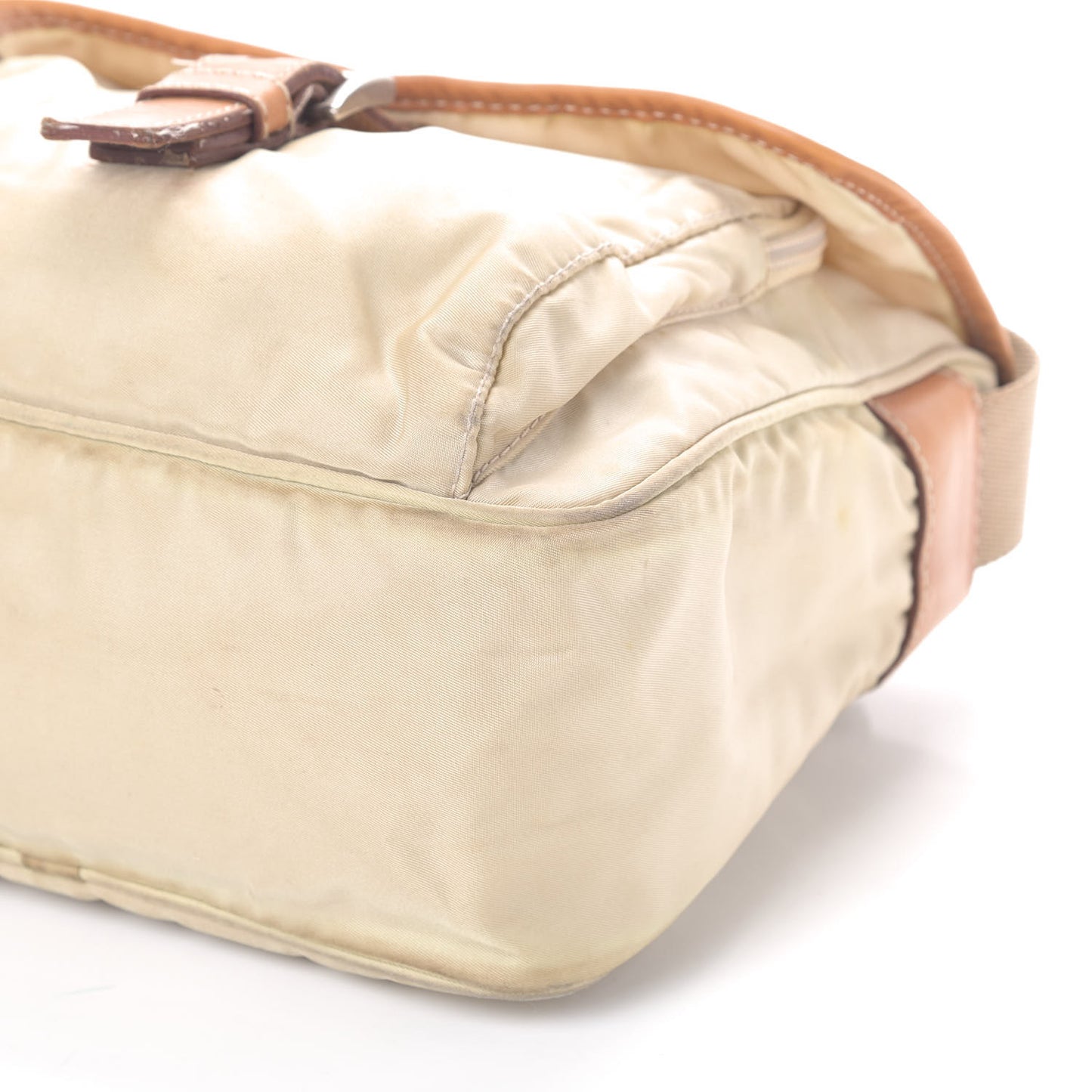 Nylon Vela Flap Messenger Sabbia