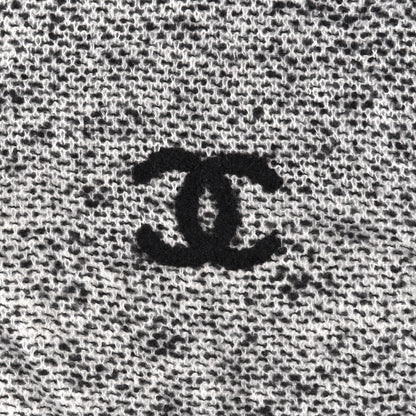 Chanel Cashmere Silk Wool CC Stole Black White 3 of 4