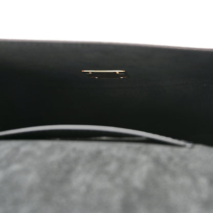 Louis Vuitton Reverse Monogram Tilsitt 5 of 10