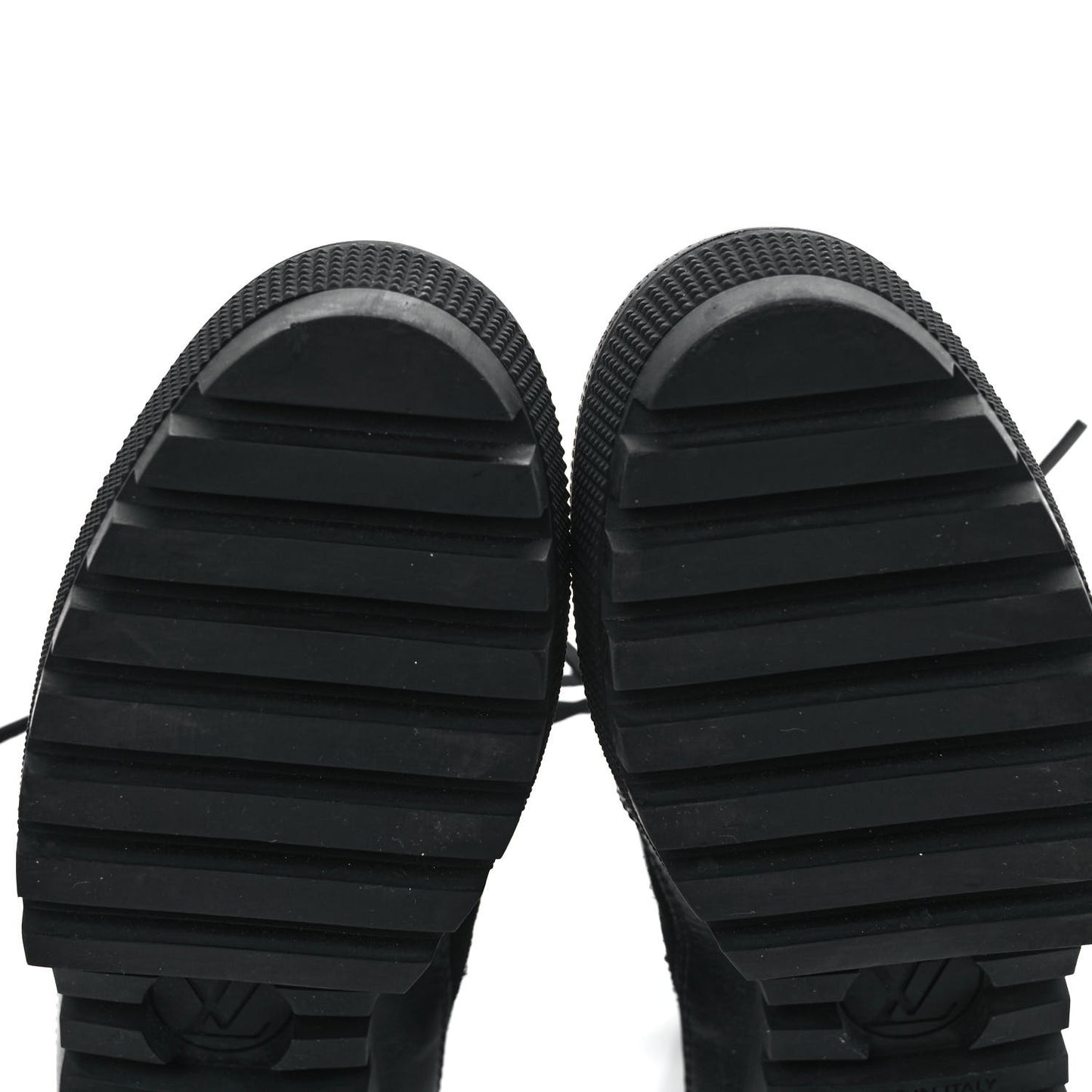 Suede Calfskin Monogram LV Black Heart Laureate Platform Desert Boots 37.5 Black
