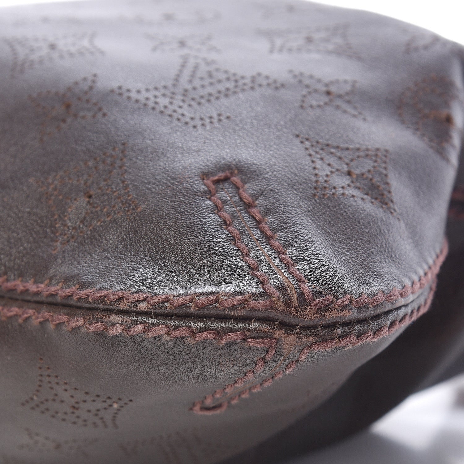 Louis Vuitton Mahina Onatah Pochette Moka 10 of 10