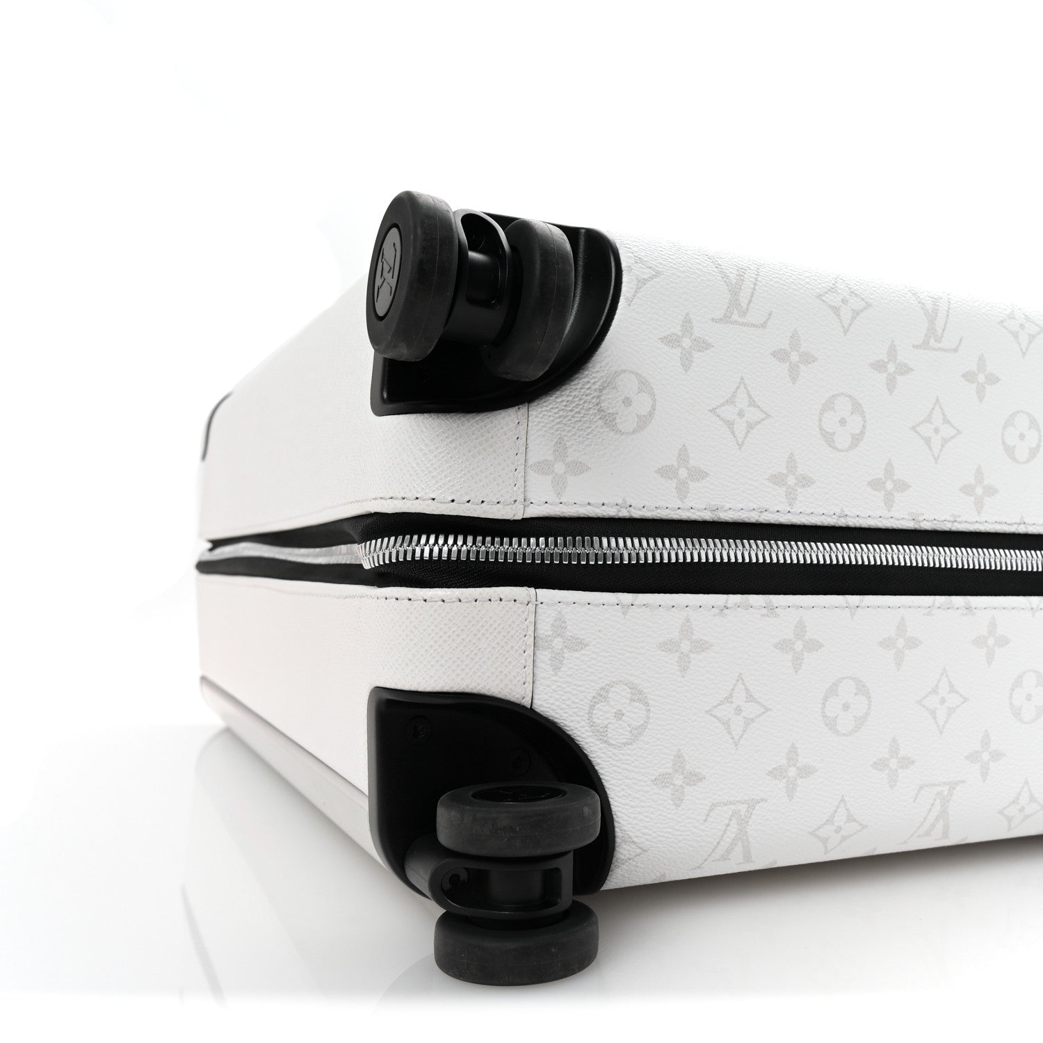 Louis Vuitton Taigarama Horizon 55 Optic White 7 of 8