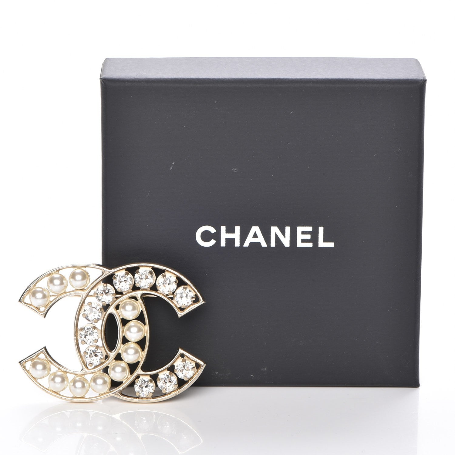 Chanel Pearl Crystal CC Brooch Gold 5 of 6
