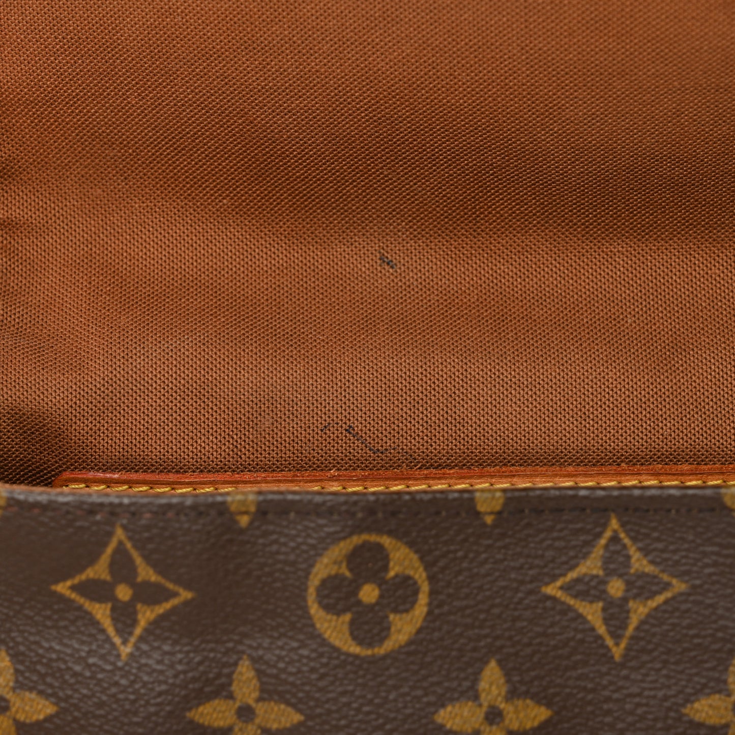 Monogram Mini Looping