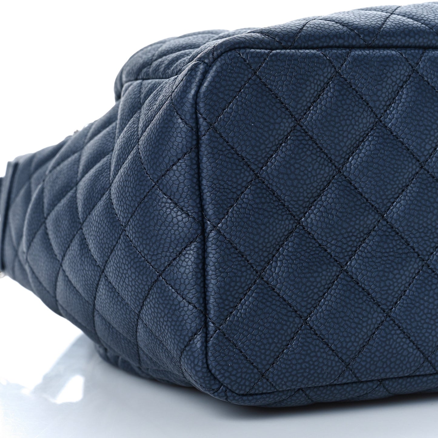 Caviar Flat Quilted CC Chain Bucket Drawstring Bag Navy