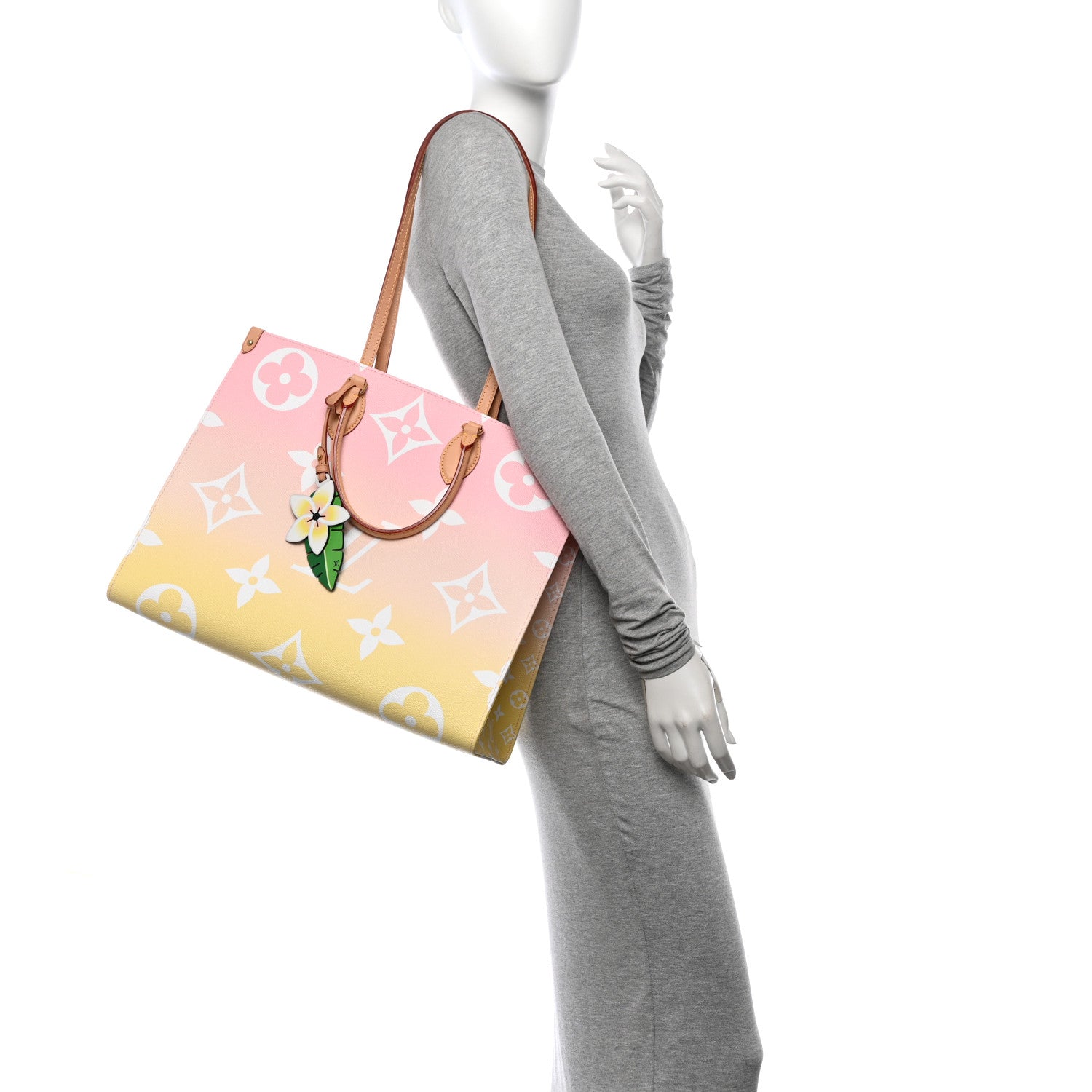 Louis Vuitton Monogram Giant By The Pool OnTheGo GM Light Pink 2 of 10