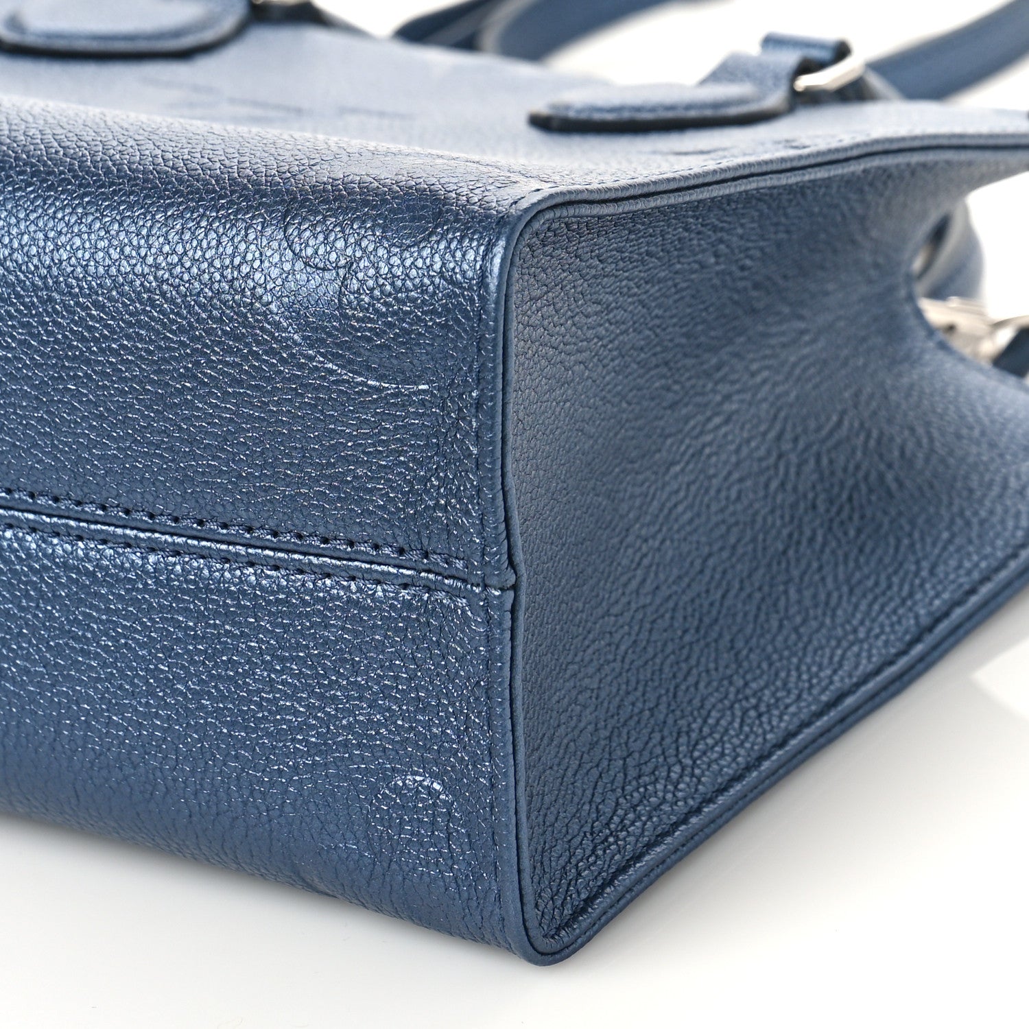 Louis Vuitton Metallic Empreinte Monogram Giant Onthego PM Navy Nacre 8 of 9