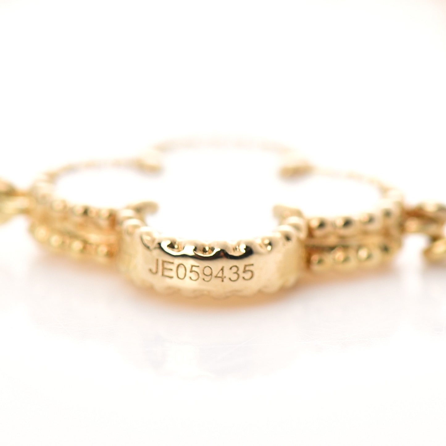 18K Yellow Gold Mother of Pearl 5 Motifs Vintage Alhambra Bracelet