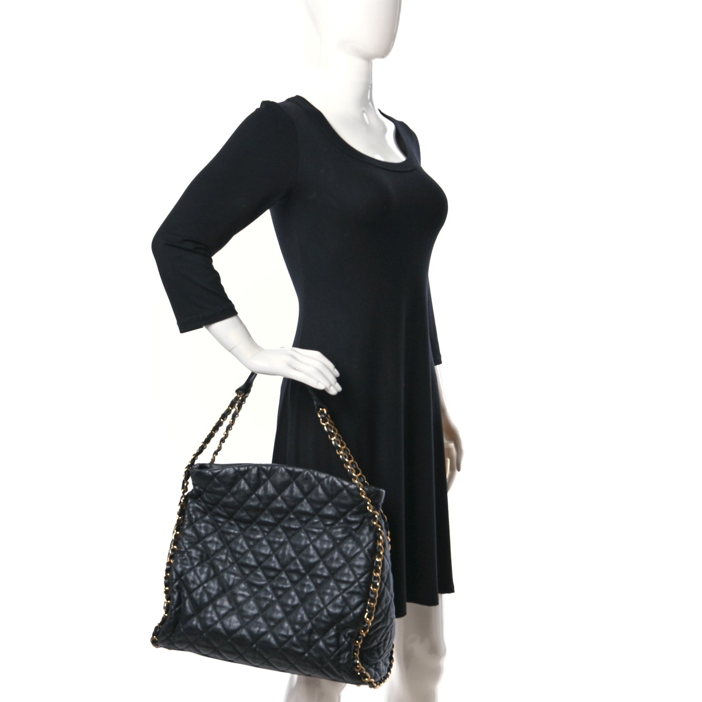 Calfskin Quilted Large Chain Me Hobo Black