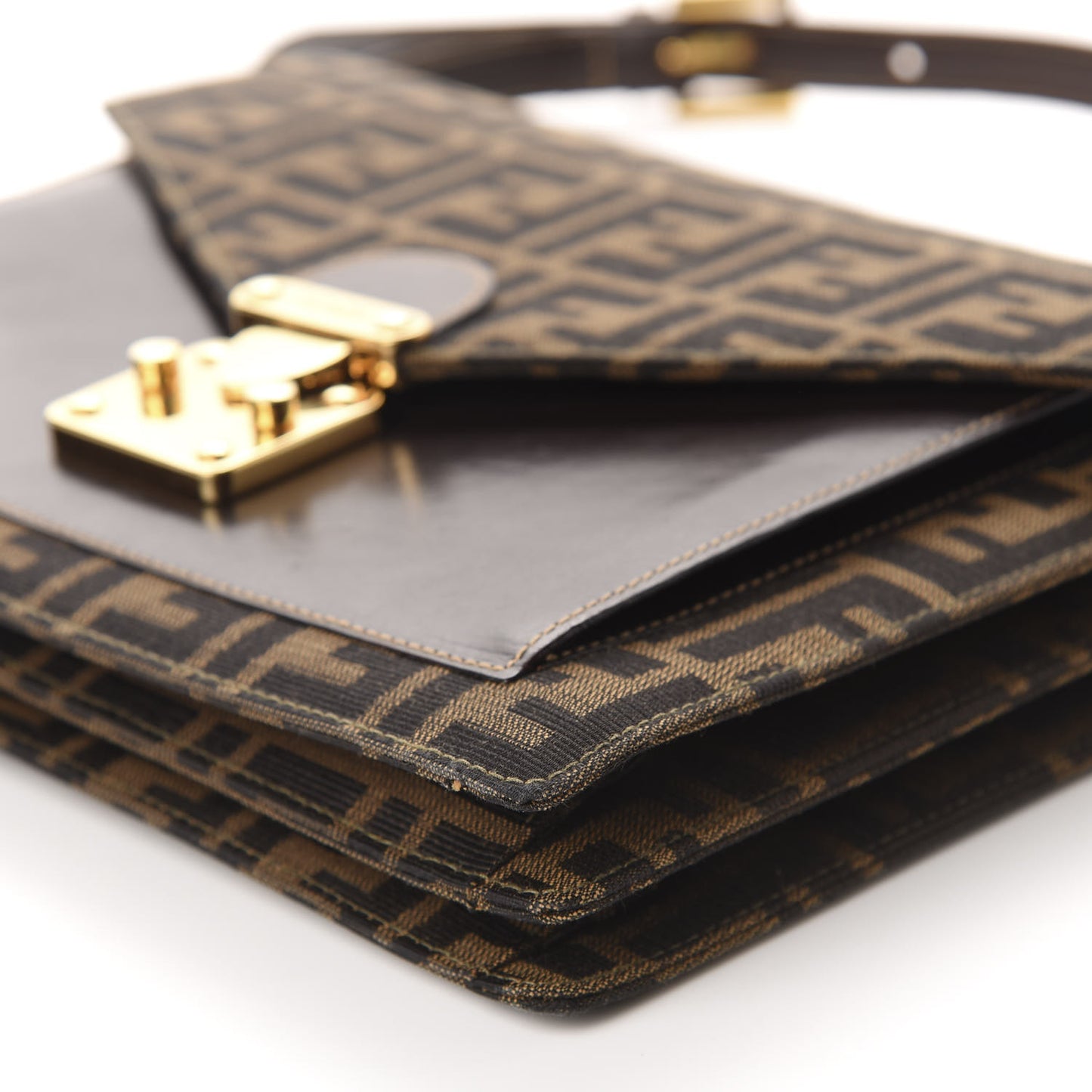 Zucca Calfskin Flap Tobacco Moro