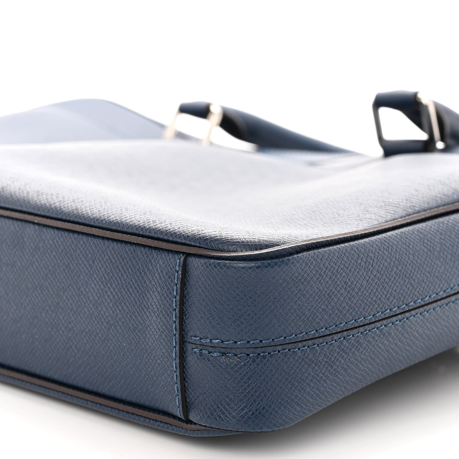 Louis Vuitton Taiga Porte-Documents Business MM Ocean 9 of 10