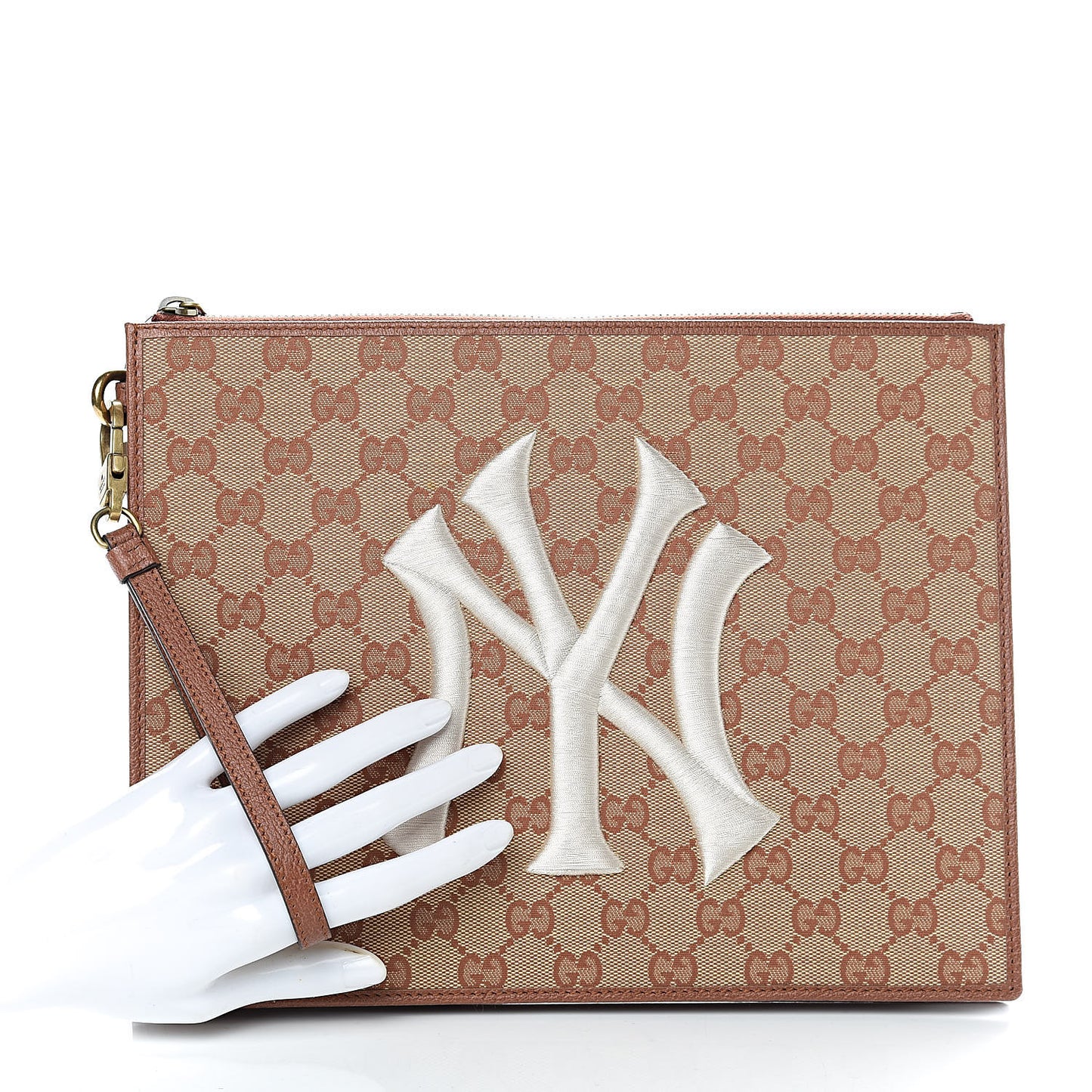 X MLB GG Monogram NY Yankees Zip Wristlet Pouch Beige Ruggine Ivory