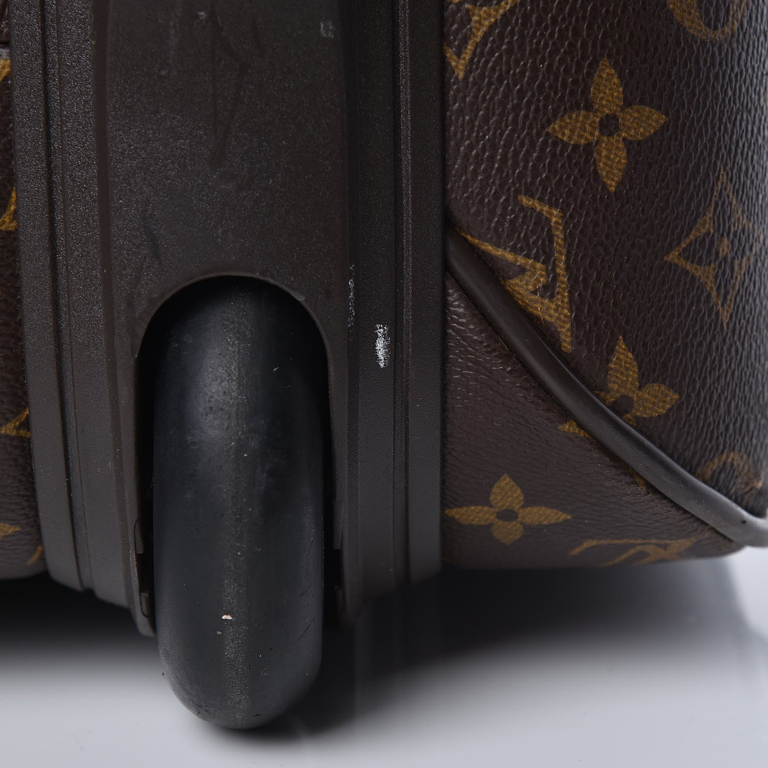 Louis Vuitton Monogram Pegase 55 16 of 23