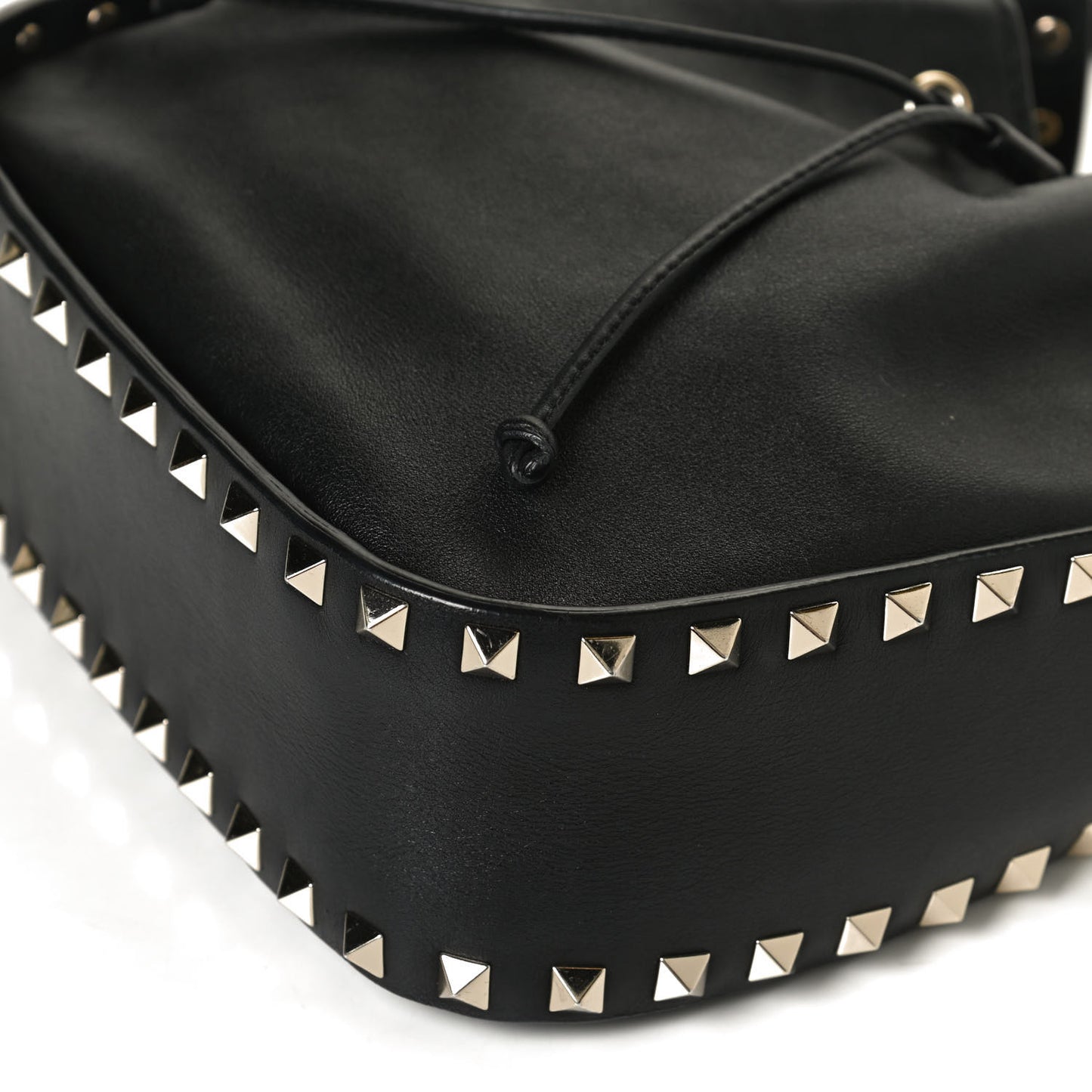 Vitello Rockstud Bucket Bag Black