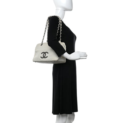 Chanel Calfskin Small Diamond Stitch Tote White 2 of 12