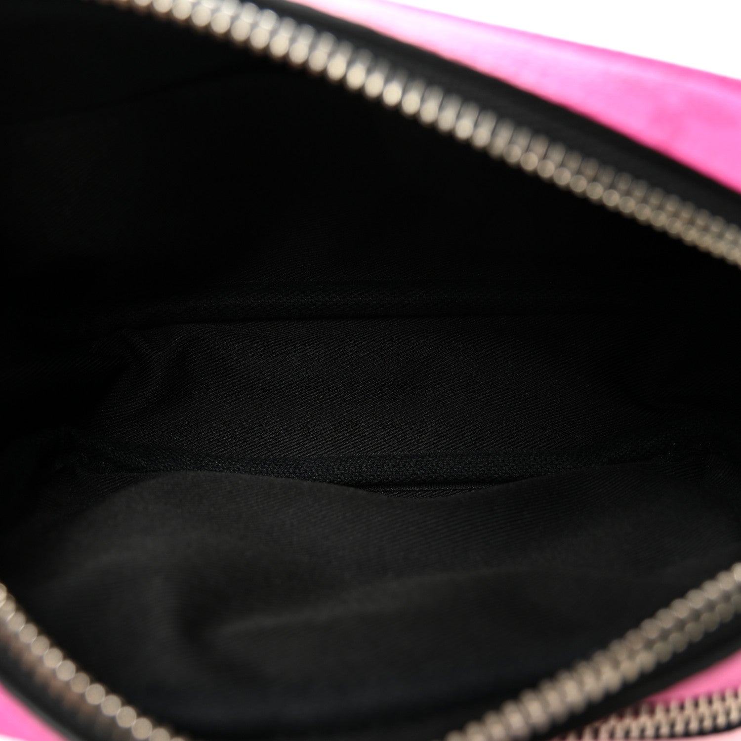 Louis Vuitton Taigarama Outdoor Pouch Fuchsia 5 of 9