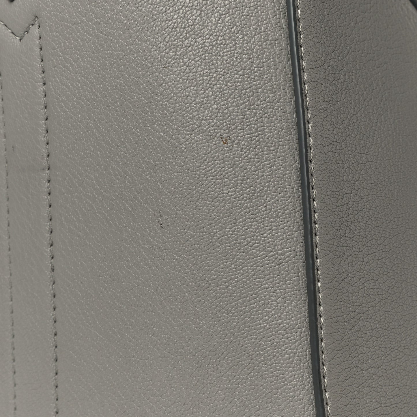 Sugar Goatskin Medium Antigona Pearl Grey