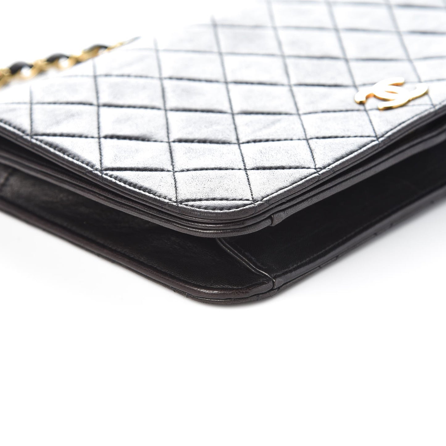 Lambskin Quilted Wallet On Chain WOC Black