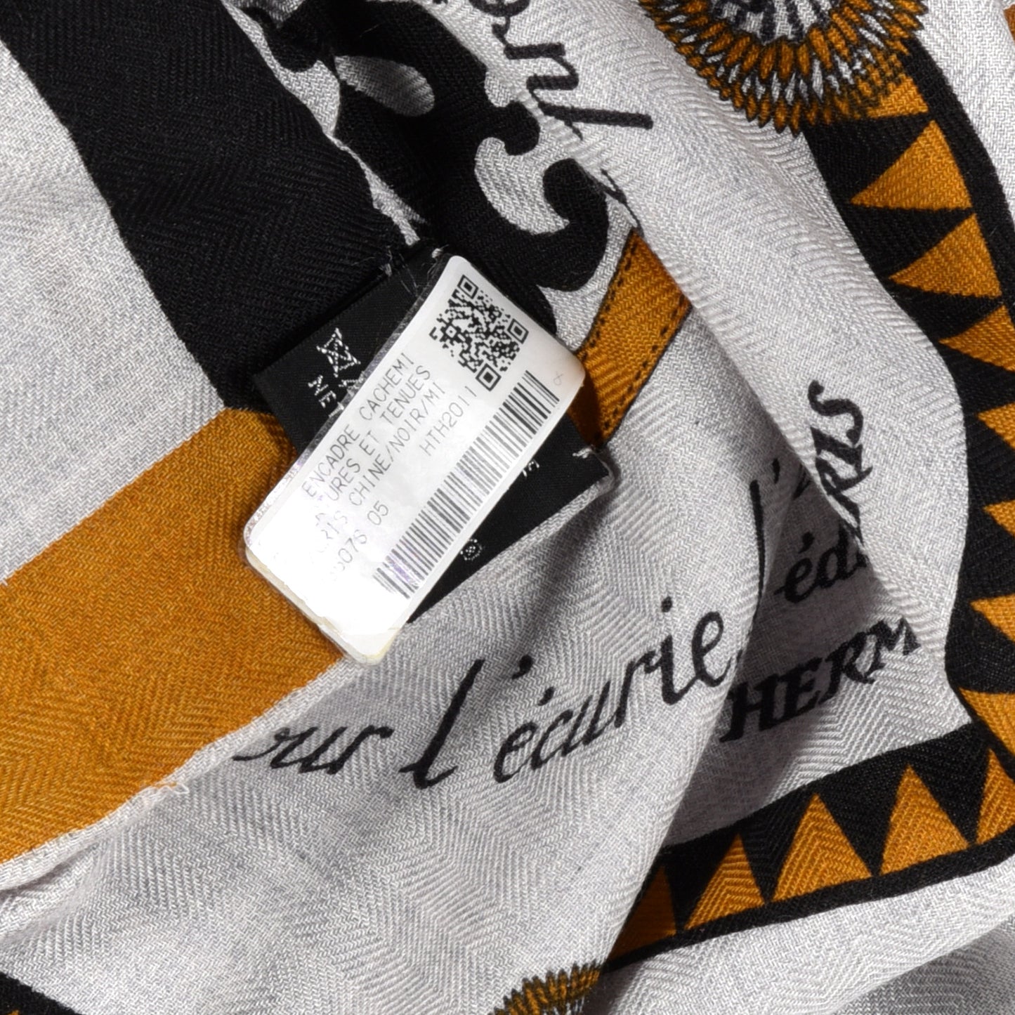 Cashmere Silk Encadre Blason Scarf 90 Gris Chine Black