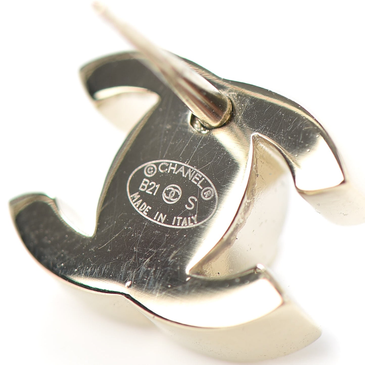 Metal CC Turnlock Earrings Gold