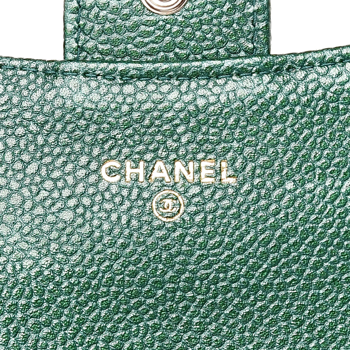Metallic Caviar Quilted Card Holder Green